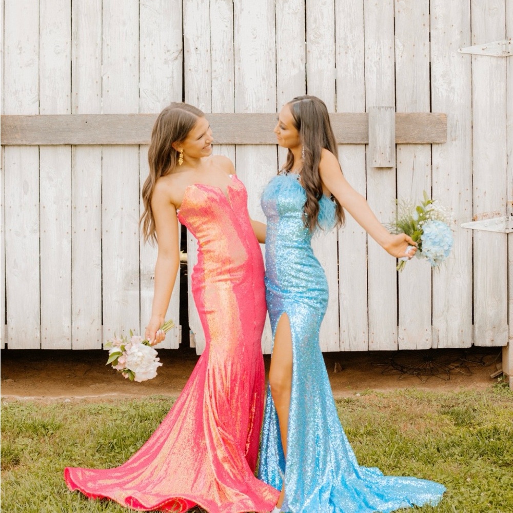 Blue sequin feathers Sherri hill prom dress size 0